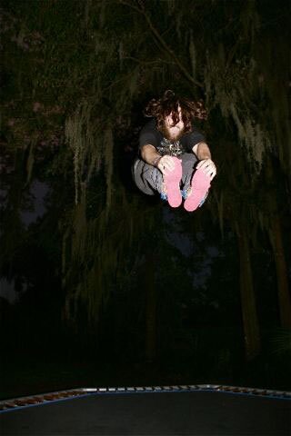 Body put on a trampoline demo