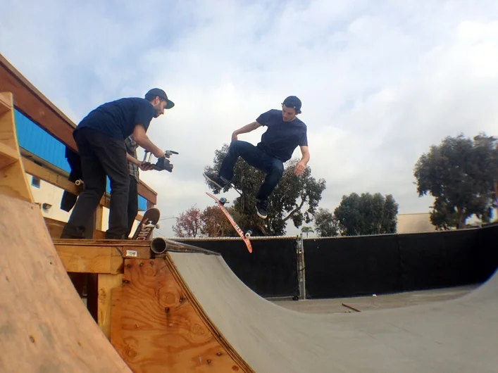 <!-- agendashow2014 -->
Thanks to Marc Falkenstien at Element for having us out to the new HQ. Here's Apples getting it in on the mini with a blunt kick flip. 