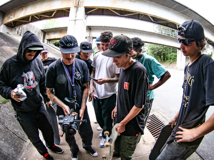 Gather round to watch the clip boys!


<!--atl2023trip-->