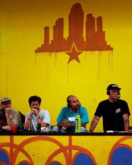 Judges and Announcers in high concentration.
<!--TampaAm21Qualifiers-->