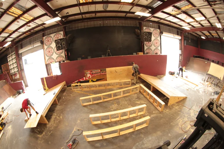 <!--coursedemo2015part1-->

More shots inside. Looks like they're revamping the pyramid / rail / ledge obstacle that hosts all the Best Trick contests.