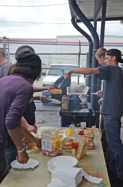 Innitech Crew Feeds the Kids