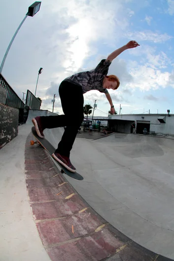 <!--btsb15-->

Chris Reitz getting his tricks in before he starts judging people all day. BS Smith.