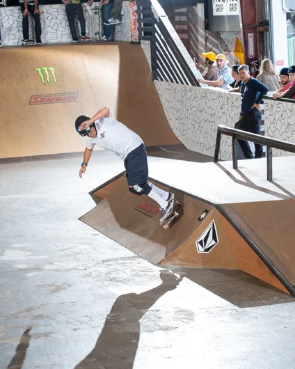 Mike out here repping Grind For Life and carving tight on the China Bank

<!--tampapro22tmcontest-->