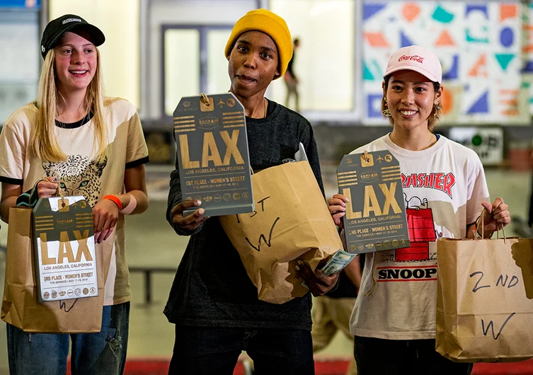 <!--dala19quals-->

Women's Top 3.