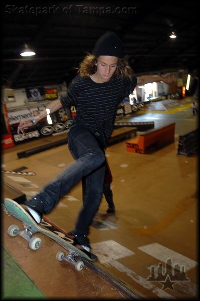 David Loy - frontside noseblunt with no braces