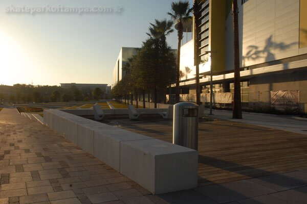 Curtis Hixon Park in Tampa - manny ledge