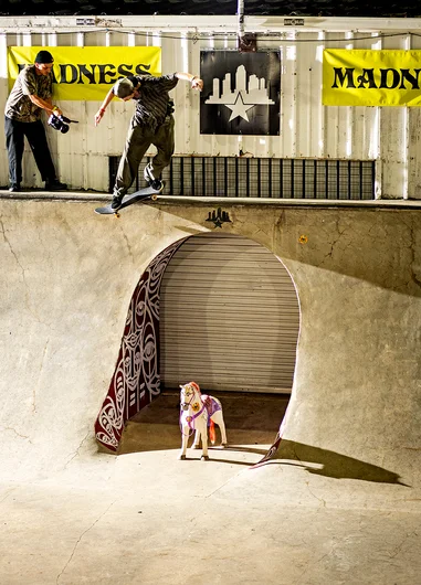 Nick Papa, starts the Madness Concrete Jam off with a classic. 
<!--tampam2022madnessconcretejam-->