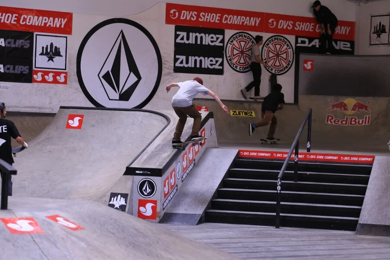 <!-- damnamvolcom14day1 -->

Henry Gartland back 180 nose grind.