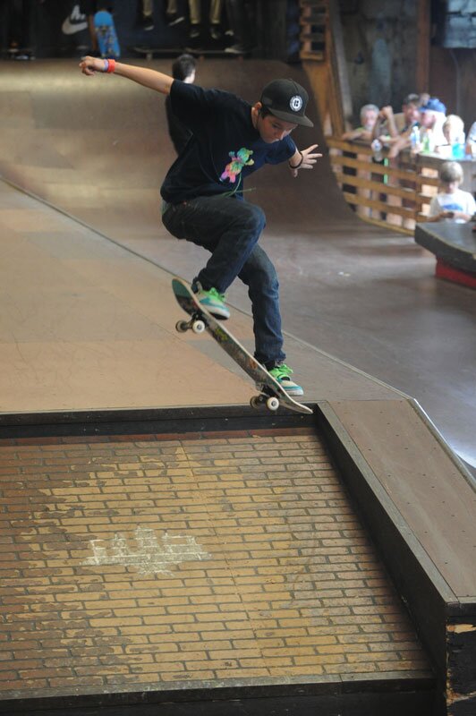 Brandon Starr - switch frontside 180