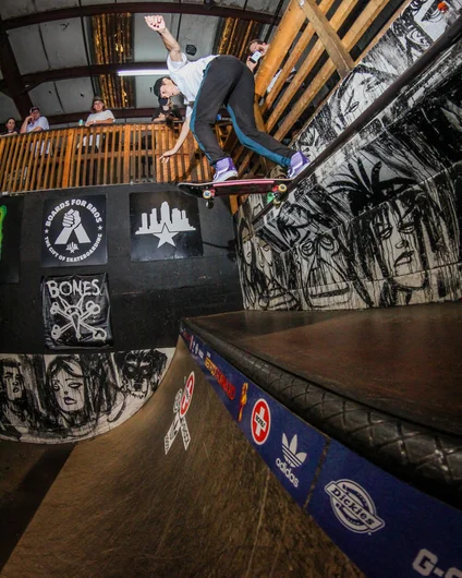 <!--bff2019-->

Jake Yanko : Back Tail Stall