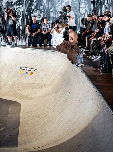 <!--am18qualsphotos-->

Joe Milazzo rip roars through with a fs Nosegrind.
