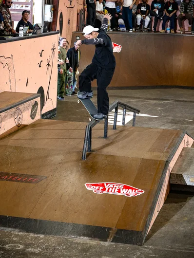 Jake goes across the center piece with a picture perfect front nosegrind 


<!--cotcfinals2024-->
