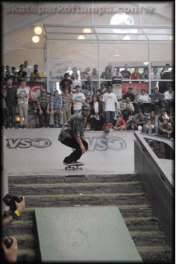 Eric Koston - nollie noseblunt slide
