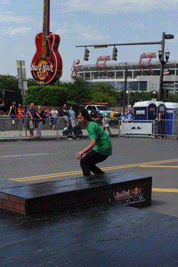 Trey Abad - nose manual nollie flip
