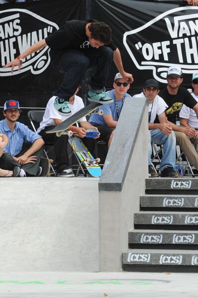 Torey Pudwill - big ass switch flip over the hubba