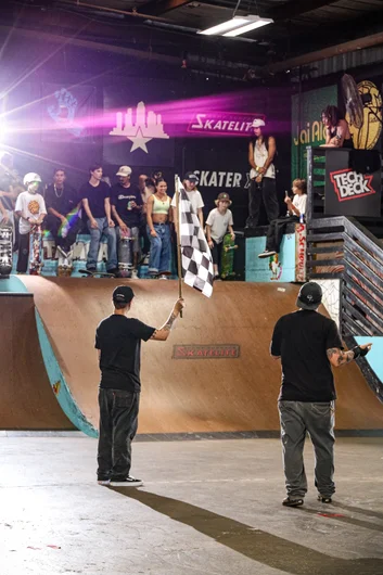 The anticipation before the flag drops is palpable…

<!--goskate24-->