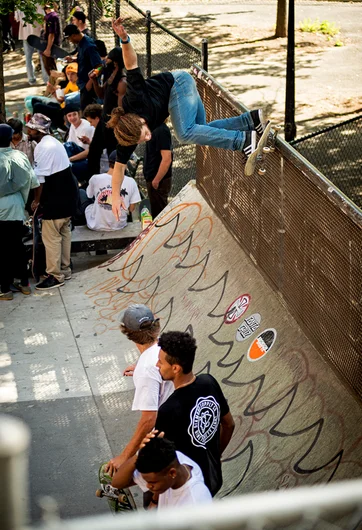 <!--danyc16finals-->

All weekend long not too many reckoned with the cheese grater, but Ginger Bandit gotta away with a Piv on his way out.
