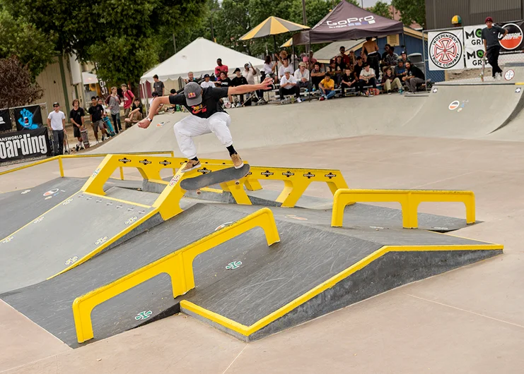 <!--daww17finals-->

High board breakage factor right before Finals, Alex Midler takes the chance with a KF Lip.