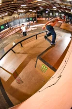 Front Noseslide from