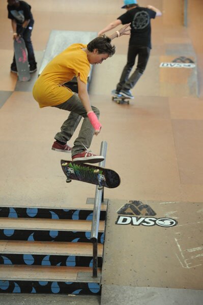 Austin McCahan - kickflip front board