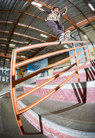 <!--dala19finals-->

Domo Walker finishes strong with Front Feeble on the big rail.
