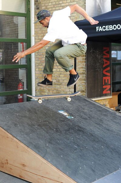 Koston and Staba had a hardflip battle