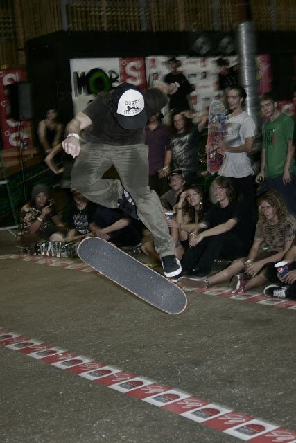 eS Game of SKATE at SPoT 2009 - Alex Brawley