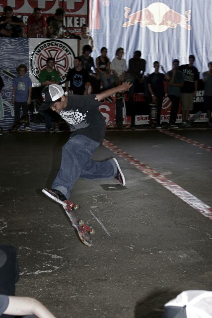 eS Game of SKATE at SPoT 2009 - Rob's son