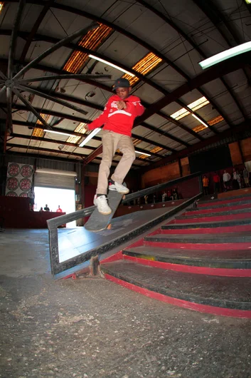 <!--vdaymass2015-->

Darius Norton repping Jitt Squad with a Back Smith. Look at that foot!