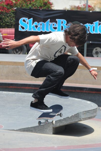 Watching Kelly Hart skate flat ground