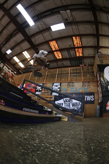 <!--coc2014-->
Reggie Kelly hardflip BS lip.
