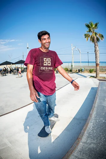 <!--dabarcypractice-->

But Enrique thinks this is how he looks.