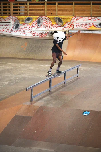 <!--askate18-->
Panda Kris: 