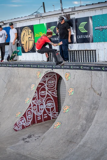 Chris Gregson worked for this flick nosegrind over the door. Well worth it!

<!--tampapro24concretejam-->