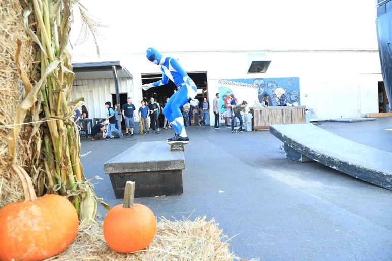 <!-- 2013MatixHalloweenJam -->

Out in the courtyard, everyone was gearing up for the high Ollie contest.