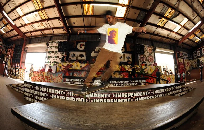 <!-- amdec13sat -->

Travis Glover from the ATL was speeding at this backside smith grind across the box, as you can tell from the ghostly photo.