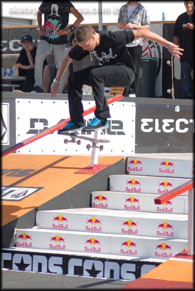 Dustin Blauvelt - switch frontside heelflip