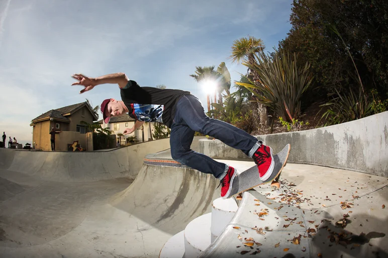 <!--ayctwshawk-->


TransWorld Editor in Chief Jaime Owens, feeble over the stairs. 