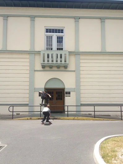 <!-- franksfornothinggainesville -->
Frank Branca filming Sean Conover's tall 5050.