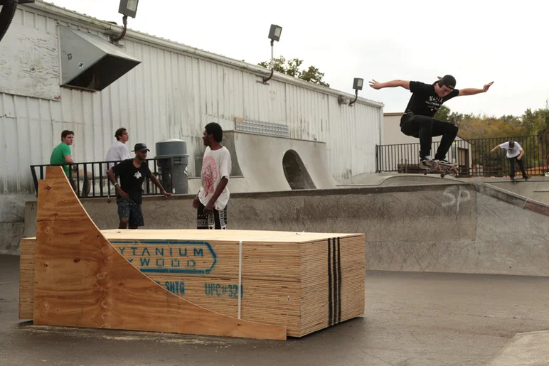 <!--procoursedemo20152-->
SPoT Lifer Cole Jordan getting down on our concrete course, which is about the only thing NOT under construction right now. Thanks to homie on the left repping our shirt.
