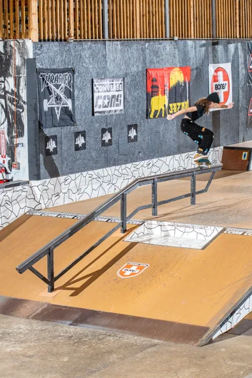 Shiloh upping the ante with a front smith out of the bank

<!--schoolsoutjam22-->