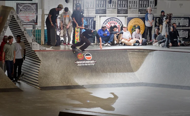 <!--dacm16-quals-->

Cody Chapman slides a high speed Backtail, tying together a sick run.  What’s up judges, no Semis for the Chap-Man!?
