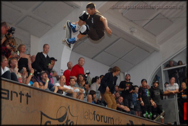 Rune Glifberg - frontside tailgrab