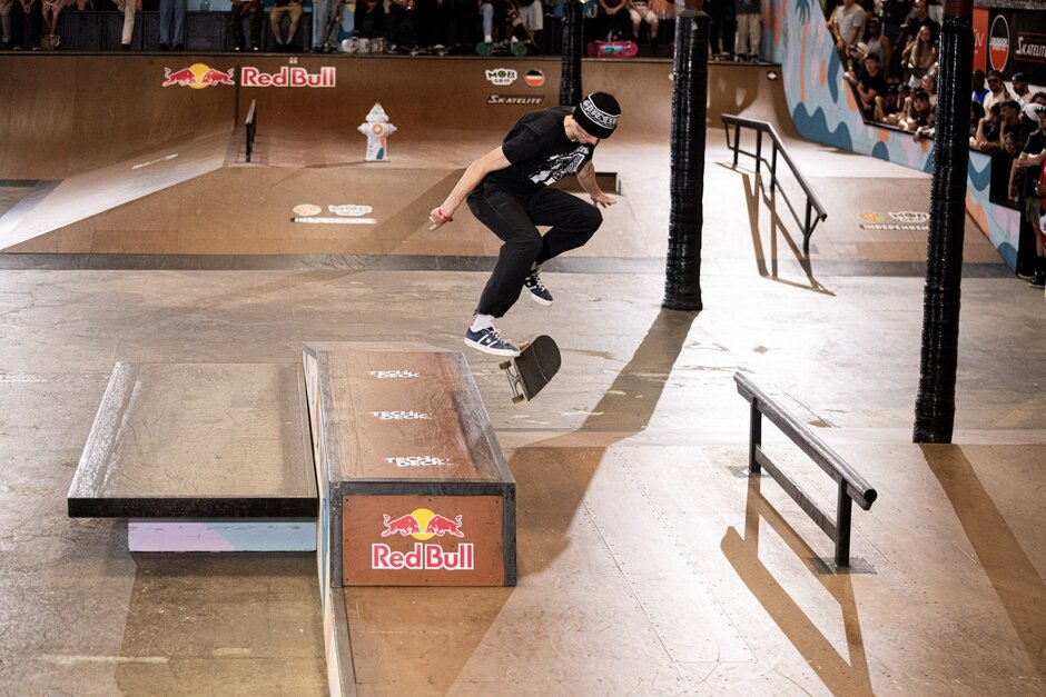 With a Kickflip Crook