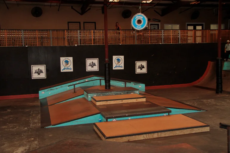 <!--andalewheelie-->

Our main guy for all things construction, the King of Ybor (Allen Russel), built us two brand spankin’ new manual pads just for this contest.