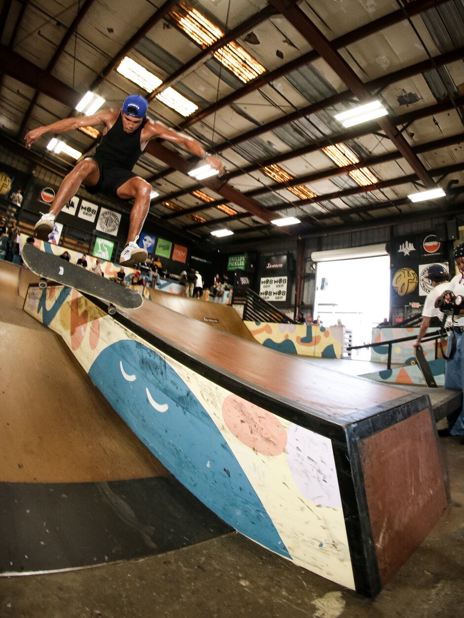 Frontside Flip Nosegrind?