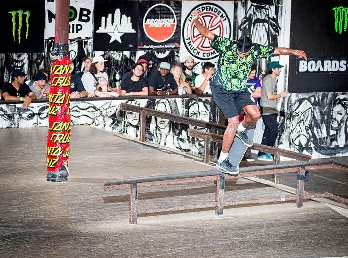 <!--pro19finals-->

Ishod celebrates his Spencer Gifts T-Shirt purchase with a Back Crook Pop-Out.

