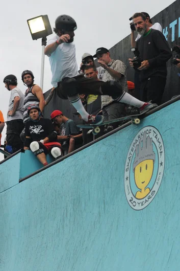 Max Schaaf tailslides into a rain cloud.<!-- Tampa Pro 2013 Thursday and Friday -->