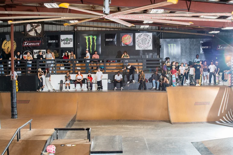 Full House isn't just a TV show. It's also what goes down at SPoT when people are stoked about an All Ages contest!

<!--harvestjam2022-->